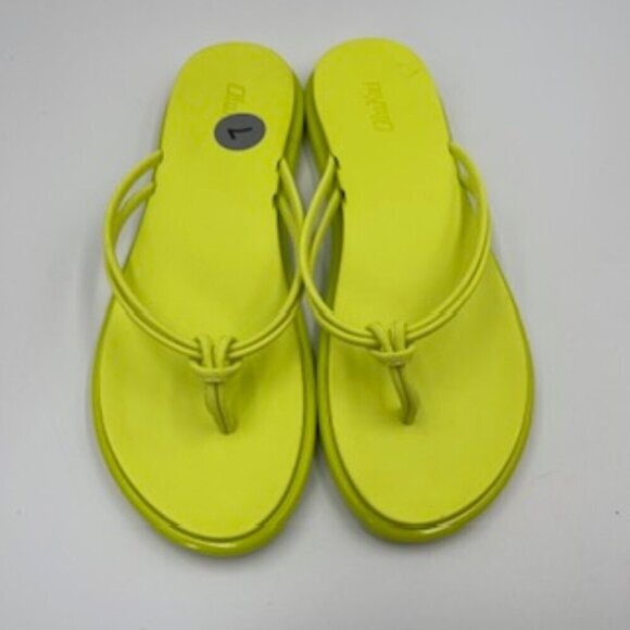 NEW Olukai AKA Citron Sandals Slip On Thongs‎ Women’s Size 6 NWT - Picture 3 of 11